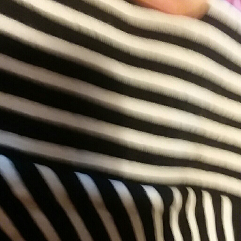 Black and white skirt! NWOT!! - Picture 4 of 4